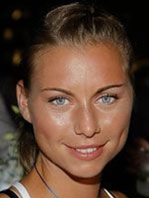 IAqDfUwR.jpg?width=300&height=400