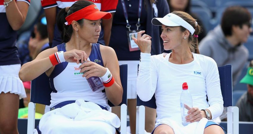 Chan Yung-Jan and Martina Hingis (Getty)