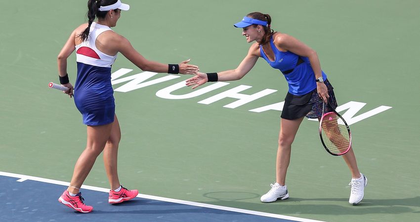 Chan & Hingis (Getty Images)
