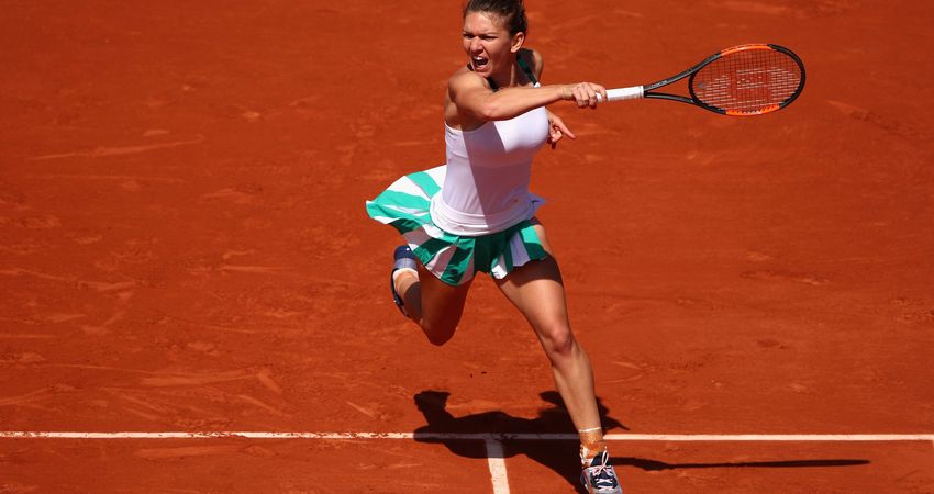 Simona Halep in the 2017 Roland Garros quarterfinals (Getty Images)