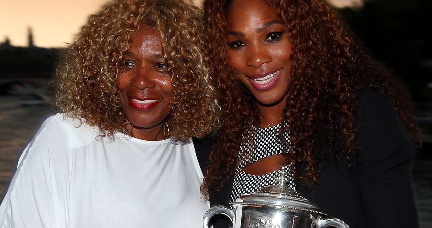 Serena Williams and mom Oracene Price, French Open 2013 (Getty)