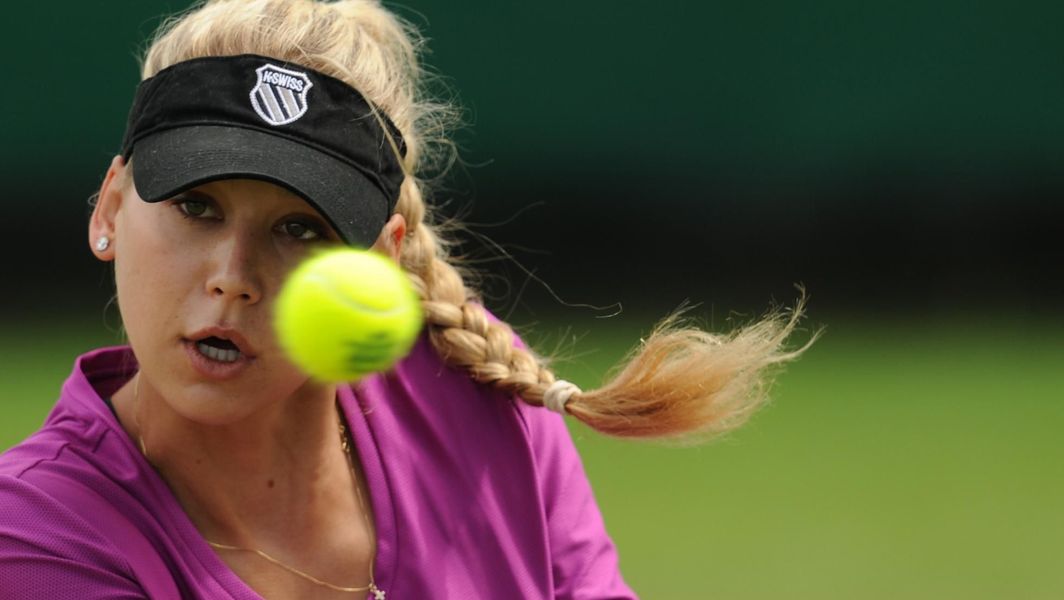 Sharapova I Used To Wear Kournikova S Hand Me Downs