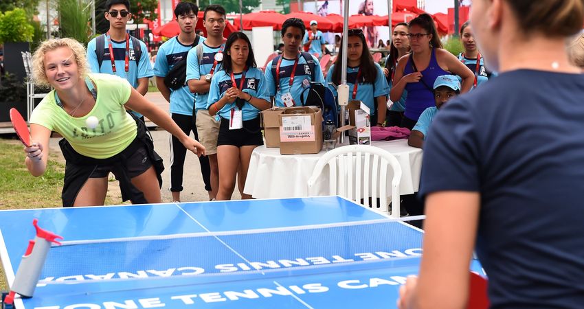 Doubles partners Katerina Siniakova and Barbora Siniakova (Getty)