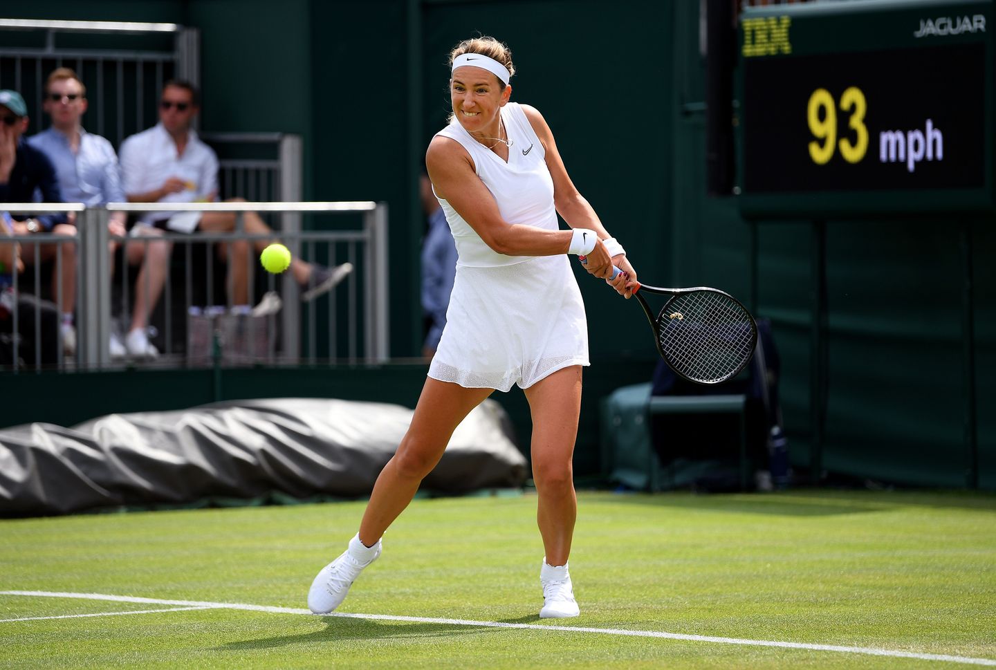 Outstanding Azarenka tames Tomljanovic to move into Wimbledon third round