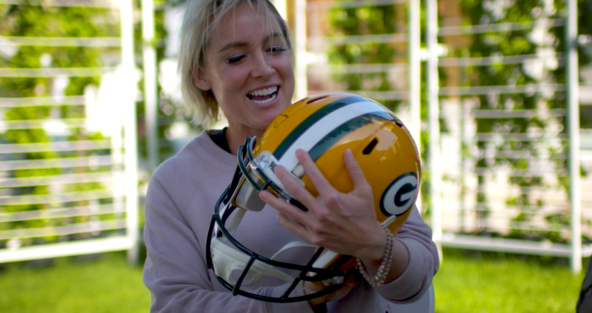 Mattek-Sands receives surprise gift from Aaron Rodgers