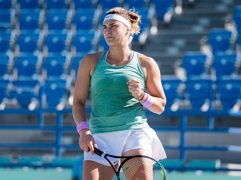 Aryna_Sabalenka_-_2021_Abu_Dhabi_WTA_Womens_Tennis_Open_Round_3_-DSC_1572_original