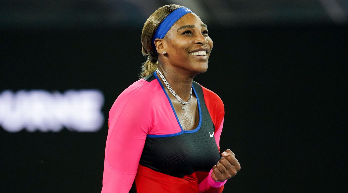 Serena easily takes out Halep in Australian Open quarters