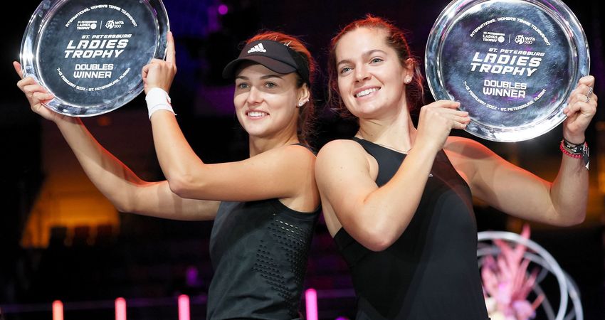 Anna Kalinskaya y Catherine McNally