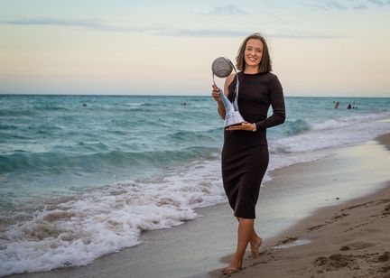 Iga_Swiatek_of_Poland-_2022_Miami_Open_-_Day_13-DSC_1341_original_original