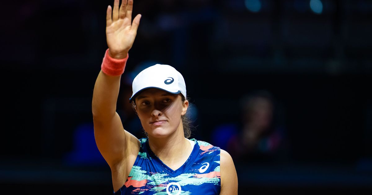 Swiatek withdraws from Madrid with shoulder injury