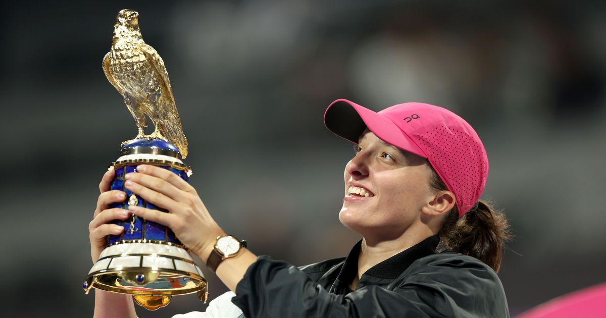 Swiatek defeats Rybakina to win third consecutive Doha title
