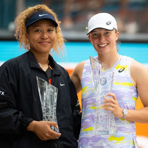 Naomi_Osaka_Iga_Swiatek_-_2022_Miami_Open_-_Day_13-DSC_9393