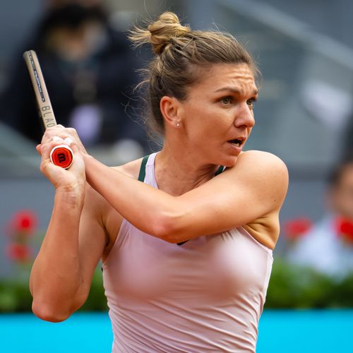 Simona_Halep_-_2022_Mutua_Madrid_Open_-_Day_3-DSC_0444