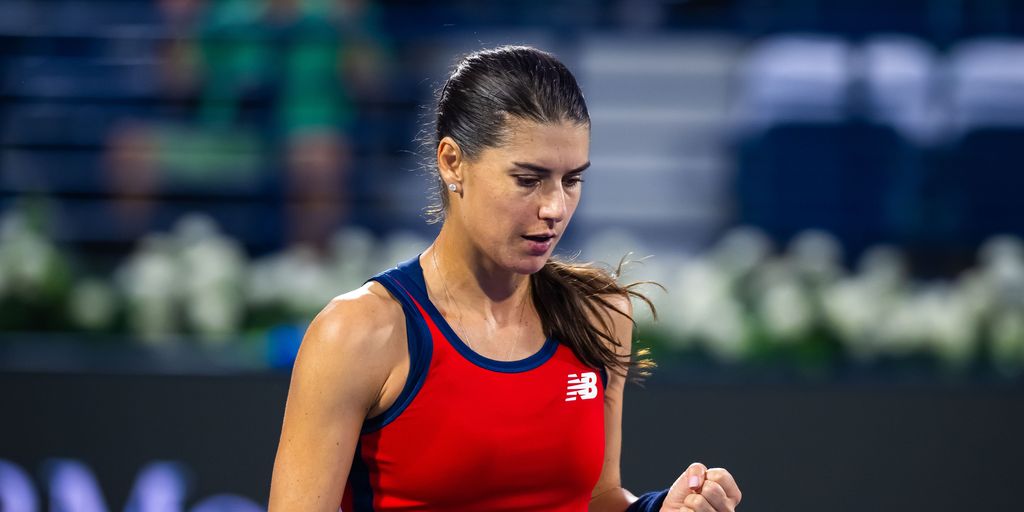 Cirstea ousts former champion Stephens in Miami second round