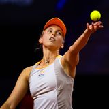 Elise Mertens -_2024_Porsche_Tennis_Grand_Prix_-_Day_2-DSC_1252