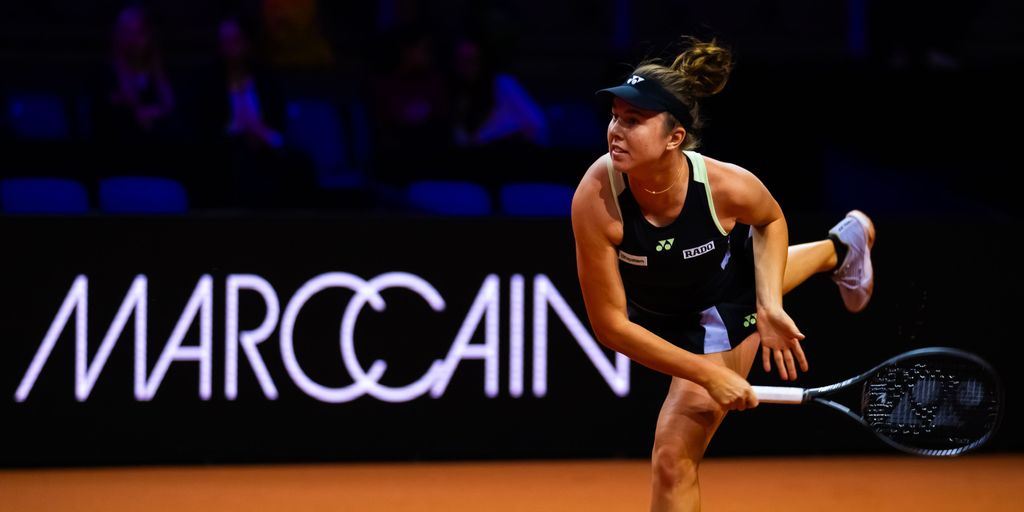 Noskova powers past Ostapenko to make Stuttgart second round
