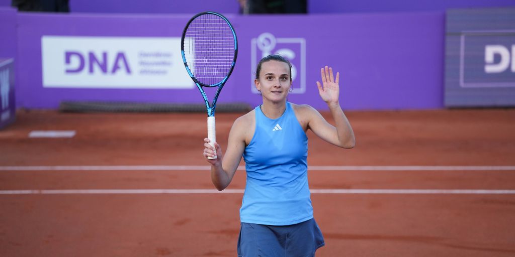 Burel ends Svitolina's title defense in Strasbourg; faces Collins next