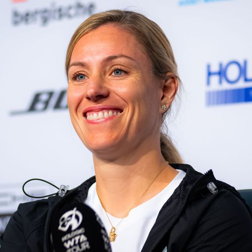 Angelique_Kerber_-_2024_Porsche_Tennis_Grand_Prix_-_Day_2-DSC_7210
