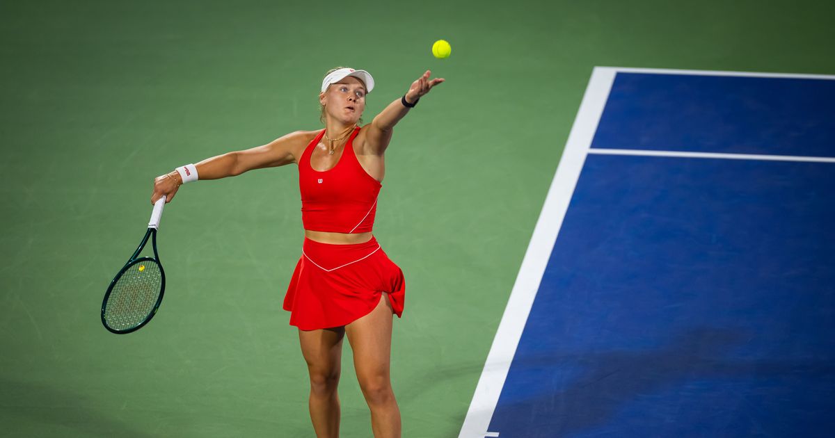 Stearns Shines in Dubai; Gauff Aims for Redemption