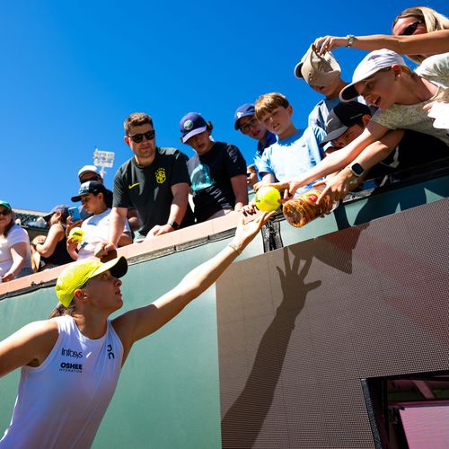 Iga_Swiatek_-_BNP_Paribas_Open_2025_-_Day_5-DSC_7107