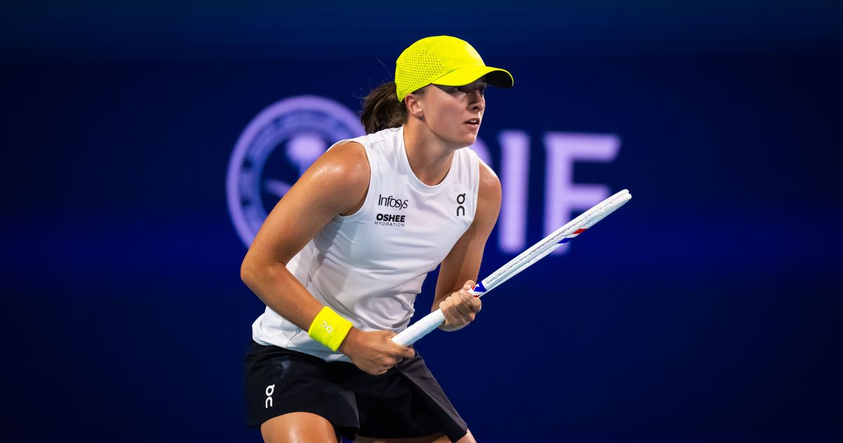 Swiatek overcomes Svitolina to complete Miami quarterfinal lineup