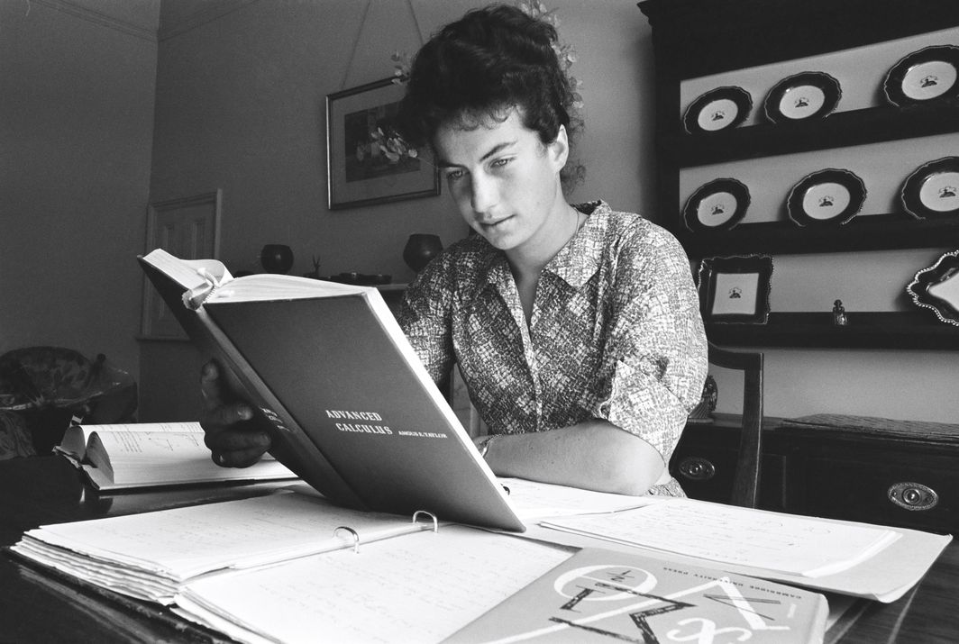 Virginia Wade - 1964 - 1_1964_Wade_Studying_Getty
