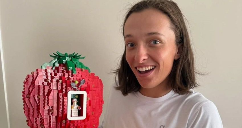swiatek-strawberry-lego