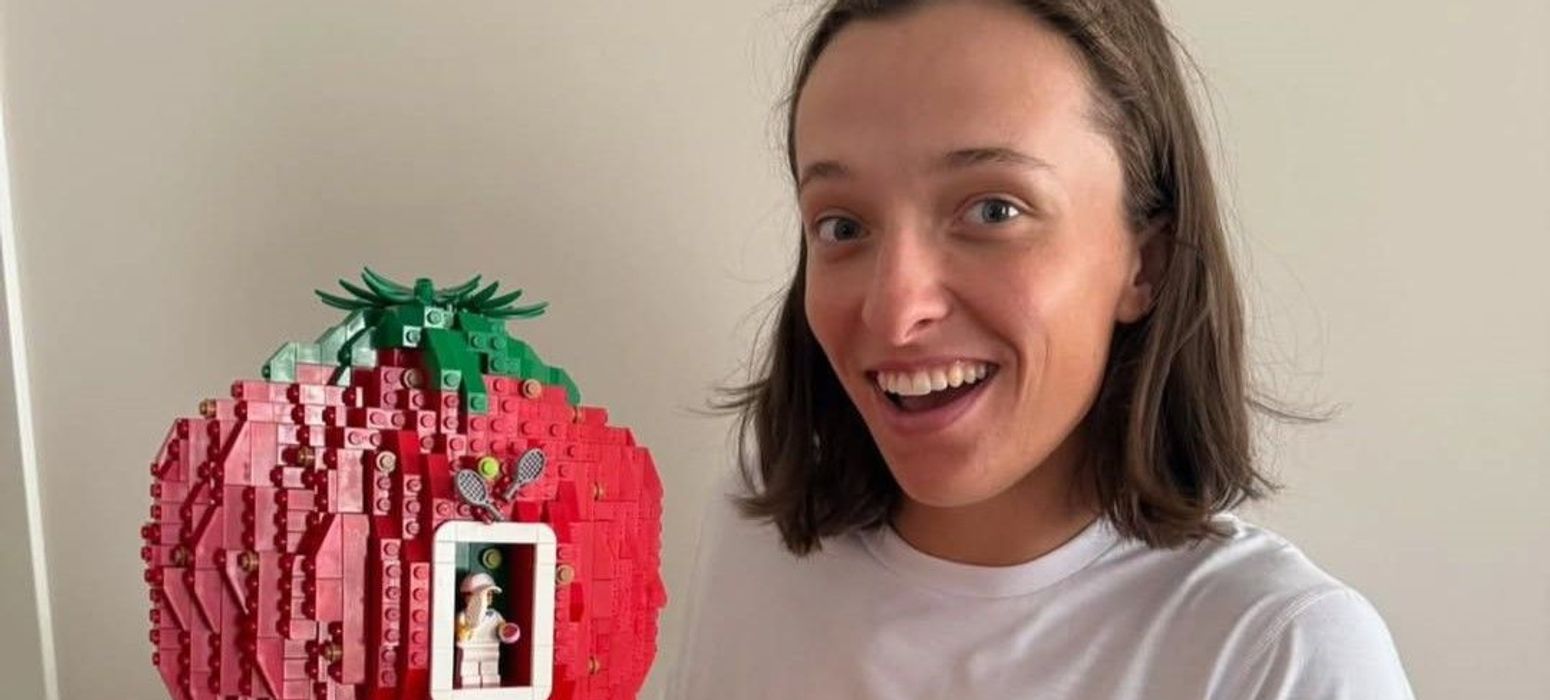 swiatek-strawberry-lego