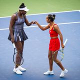 Venus Williams and Leylah Fernandez