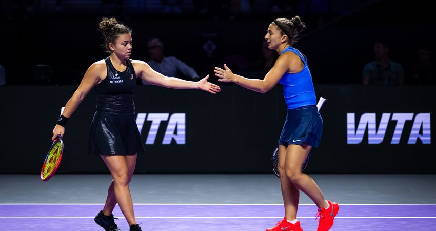 Sara_Errani_Jasmine_Paolini_-_WTA_Finals_Riyadh_2025_-_Day_1-DSC_1551