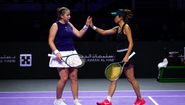 Jelena_Ostapenko_Su-Wei_Hsieh_-_WTA_Finals_Riyadh_2025_-_Day_1-DSC_7524