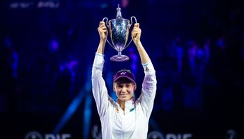 Elena Rybakina lifts trophy after WTA Finals 2025 win