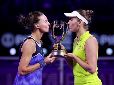 Veronika Kudermetova and Elise Mertens, WTA Finals 2025