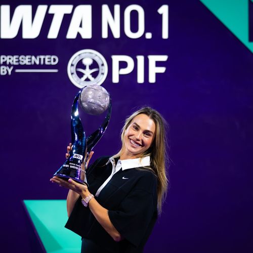 Aryna Sabalenka, 2025 World No. 1 trophy