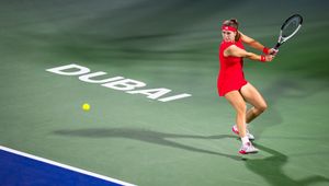 Karolina Muchova Dubai semifinal 2025 vs. Tauson