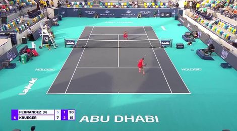 Leylah Fernandez's quick reaction saves point vs. Ashlyn Krueger