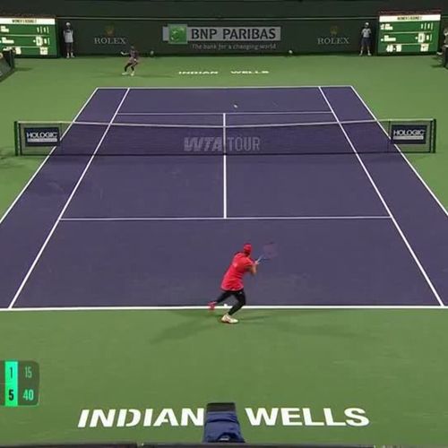  Alycia Parks saves match point with remarkable tweener