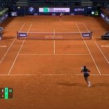 Coco Gauff overcomes net cord and wins chaotic point in Rome