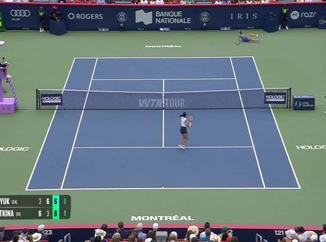 Marta Kostyuk recovers from fall to score unbelievable forehand winner 