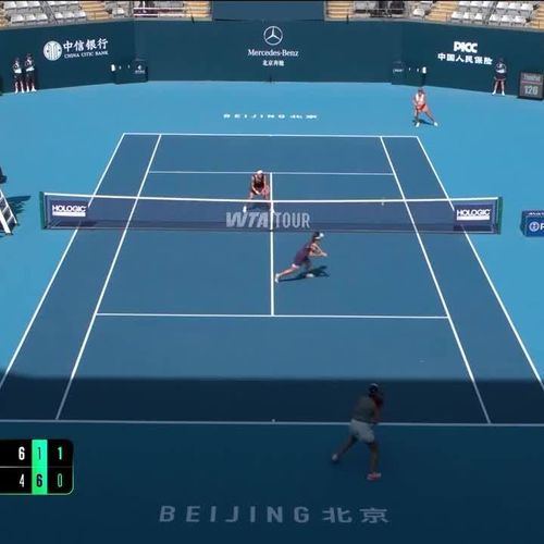 Xu Yifan and Yang Zhaoxuan win 34-shot rally in Beijing