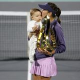 Belinda Bencic Abu Dhabi trophy celebration