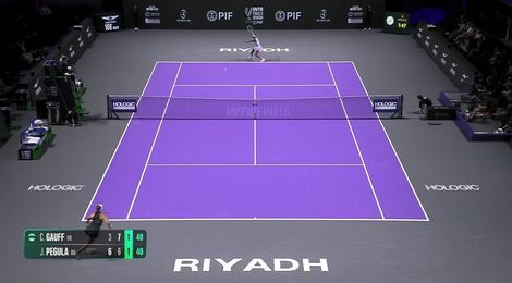 Jessica Pegula's cross-court winner shocks Gauff