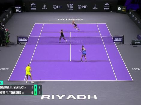 Elise Mertens and Veronika Kudermetova win important point in match tiebreak