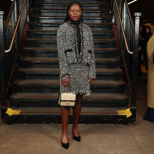 Victoria Mboko asiste al CHANEL Métiers d’Art Show 2026 el 2 de diciembre de 2025 en Nueva York.