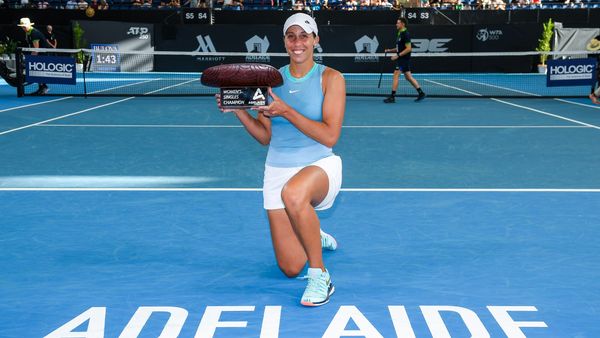 Madison Keys 2025 Adelaide trophy