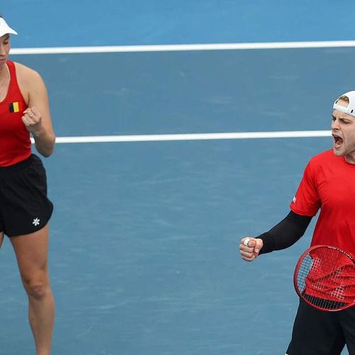 Hot Shot: Epic scramble from Mertens/Bergs brings set points at United Cup 2026