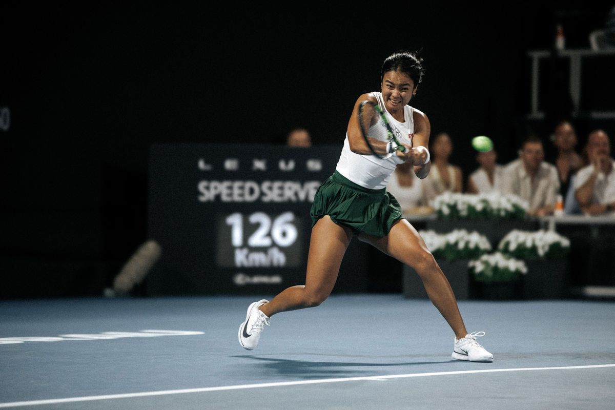 Image for Eala pulls off comeback in Auckland; Linette ousts Venus Williams