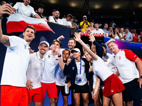 Poland team photo post Semifinal win at UC 2026