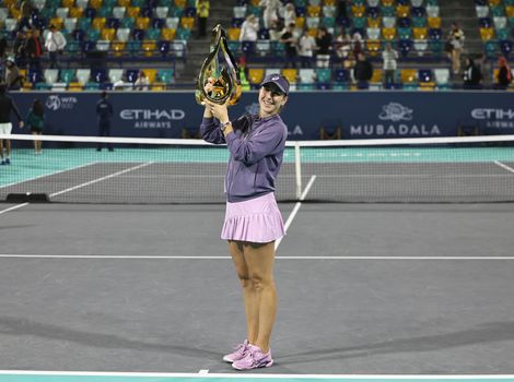 belinda bencic abu dhabi open 2025