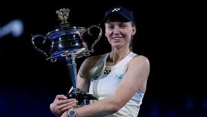 Elena Rybakina w/ trophy, Australian Open 2026